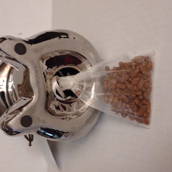 4/$80 Silver Elephant Scent Figurine - Picture 7 of 7